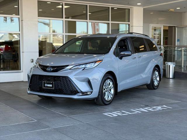 Certified 2023 Toyota Sienna XSE AWD/4WD image 2