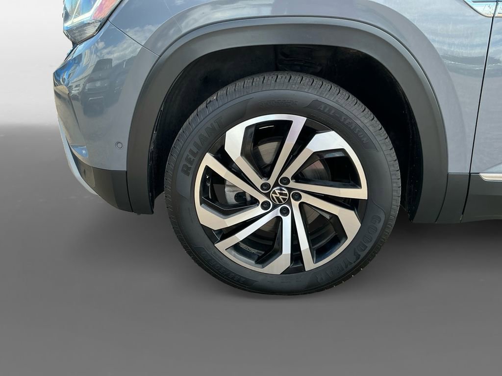 Used 2021 Volkswagen Atlas Cross Sport SEL Premium image 14