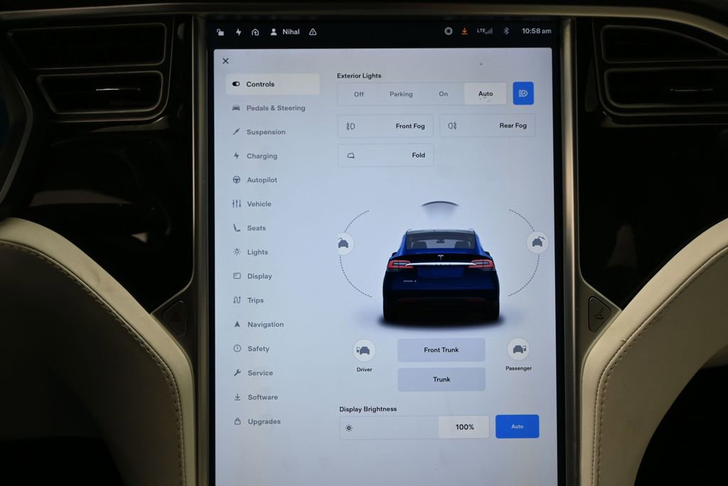 Used 2017 Tesla Model X 90D image 27