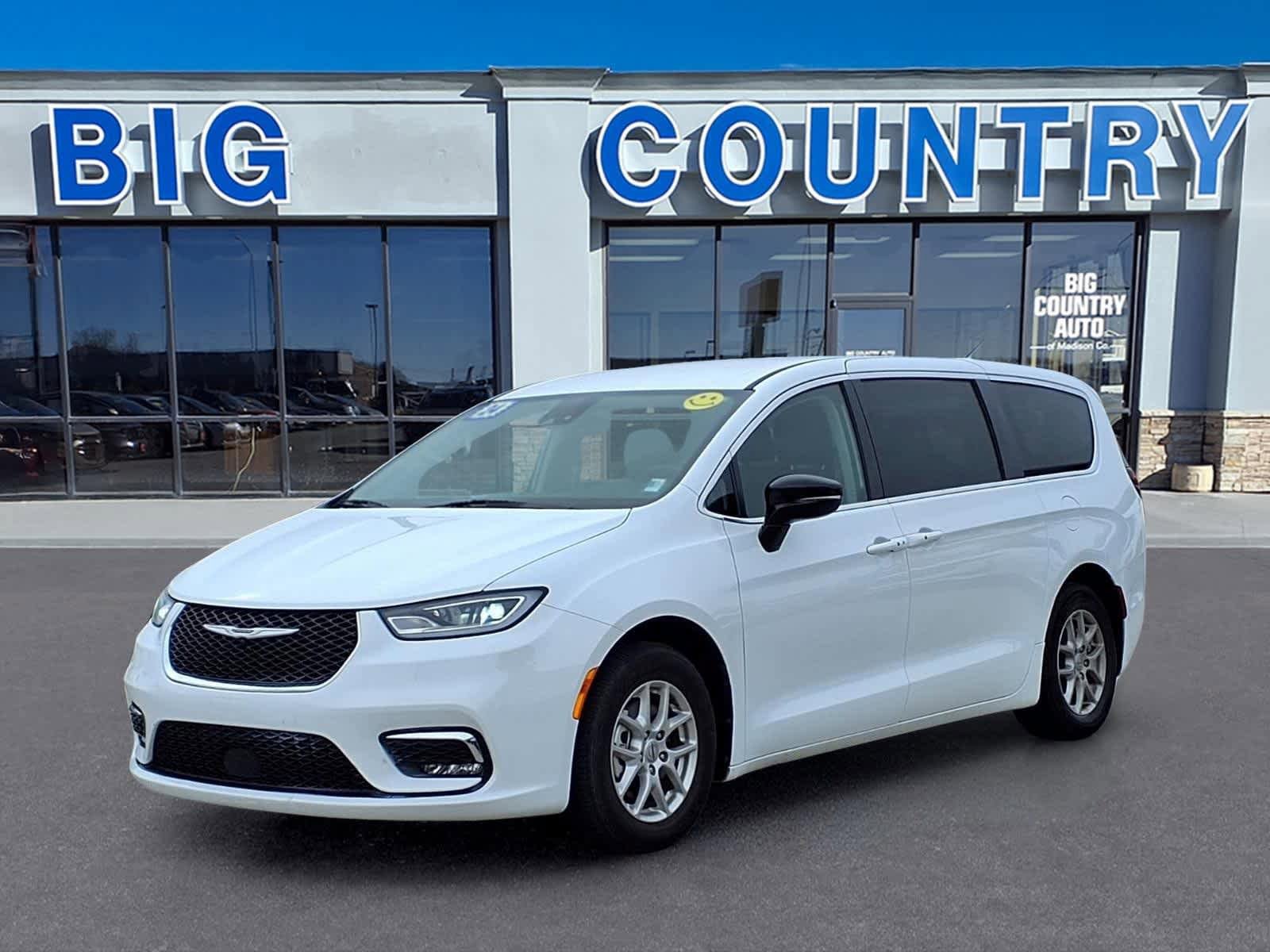Used 2024 Chrysler Pacifica Touring-L
