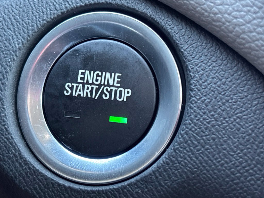 Used 2022 Chevrolet Equinox LS w/ LS Convenience Package FWD image 27