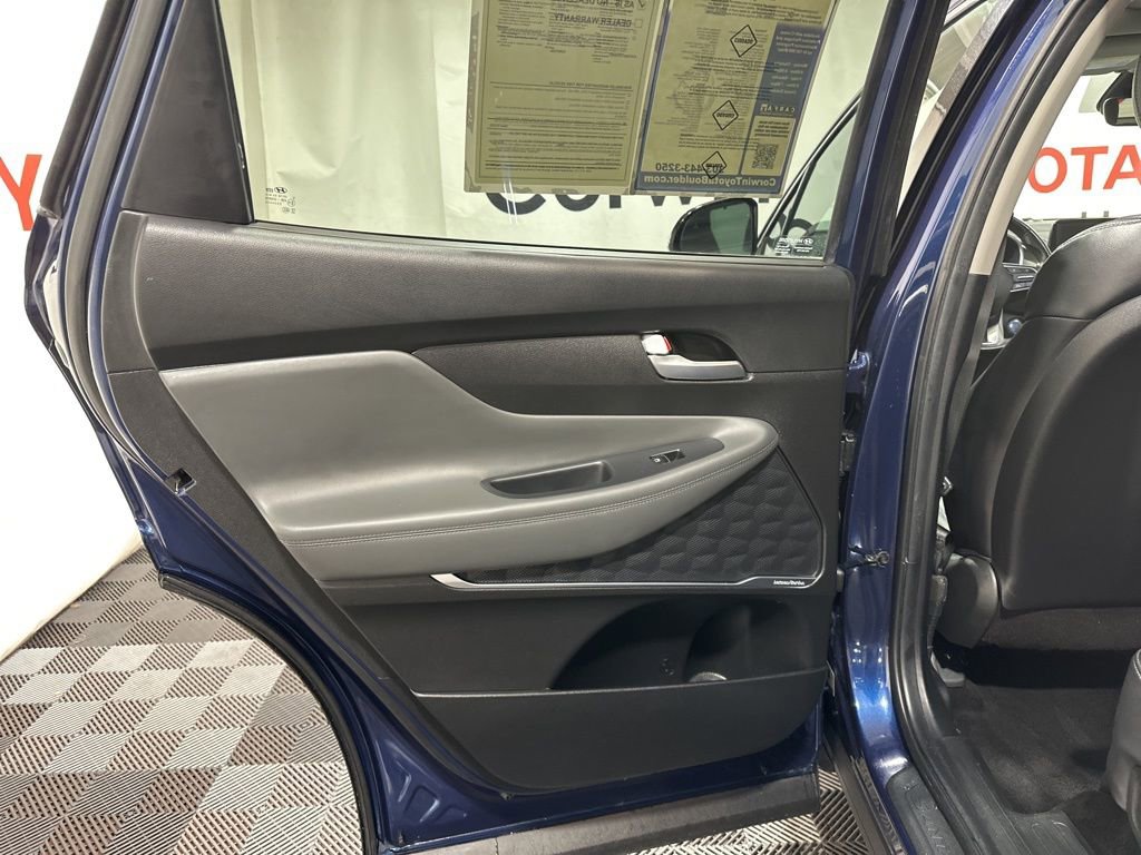 Used 2023 Hyundai Santa Fe SEL w/ Premium Package image 16