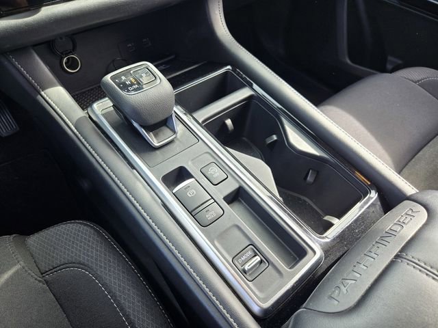 Used 2024 Nissan Pathfinder SV image 20