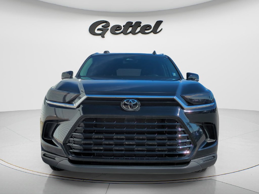Used 2024 Toyota Grand Highlander FWD image 2