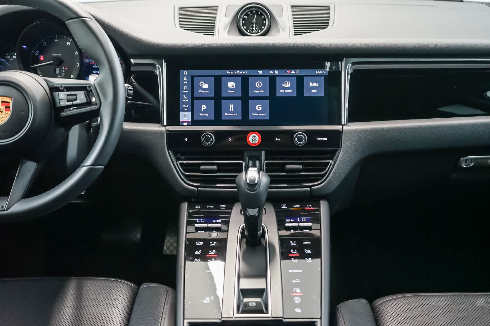 Certified 2026 Porsche Macan AWD/4WD image 19