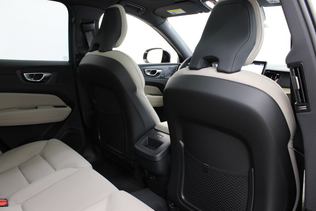 New 2026 Volvo XC60 B5 Plus w/ Protection Package Premier AWD/4WD image 21
