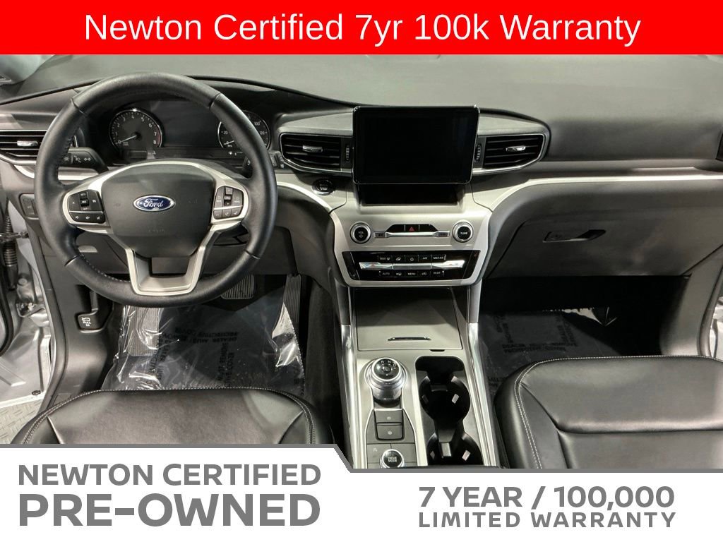 Used 2021 Ford Explorer XLT w/ Equipment Group 202A AWD/4WD image 12