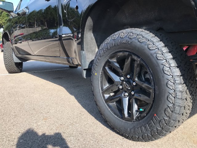 Certified 2023 Chevrolet Silverado 1500 Custom Trail Boss w/ LPO, Dark Essentials Package AWD/4WD image 35