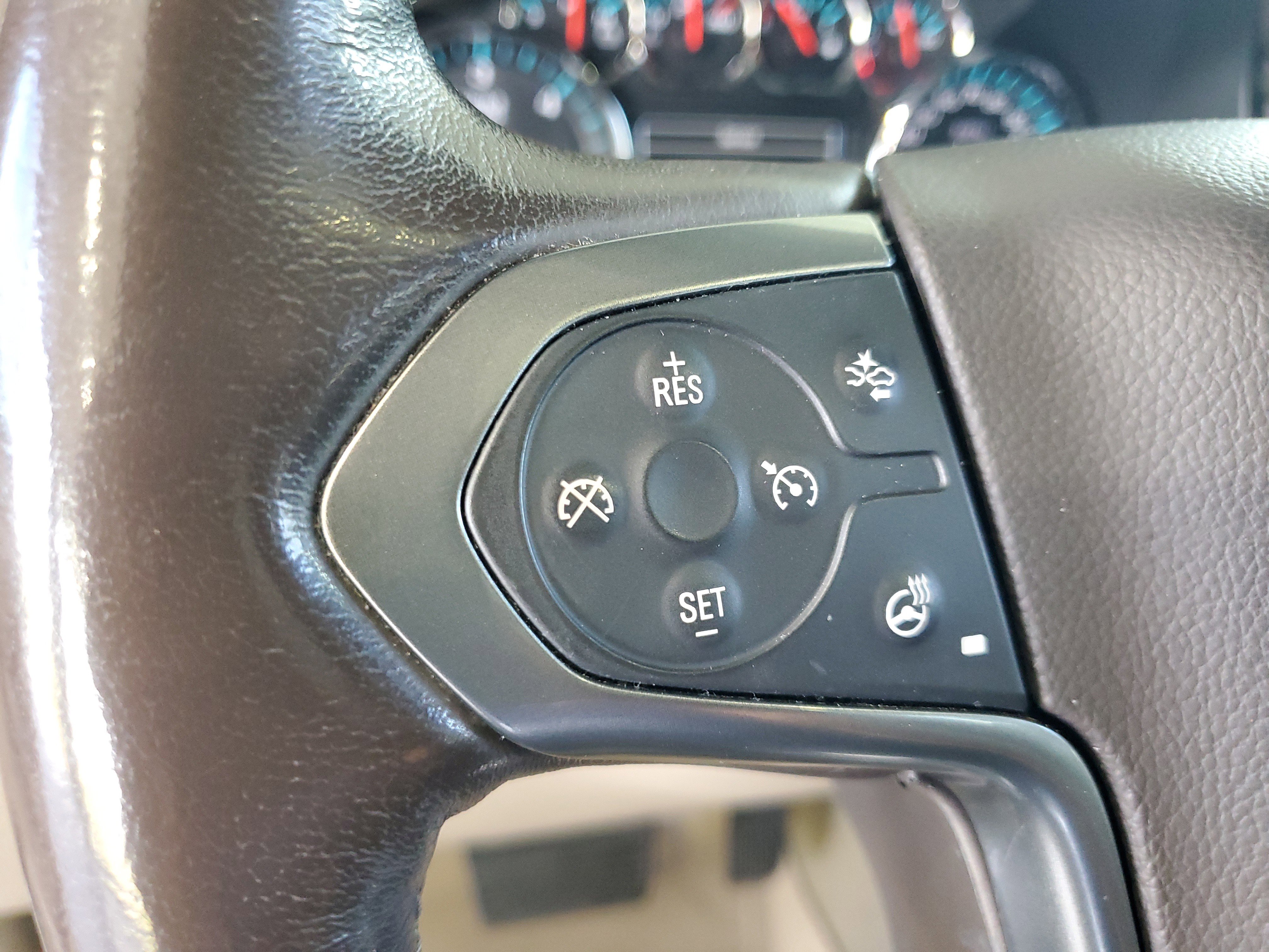 Used 2018 Chevrolet Suburban Premier RWD image 26