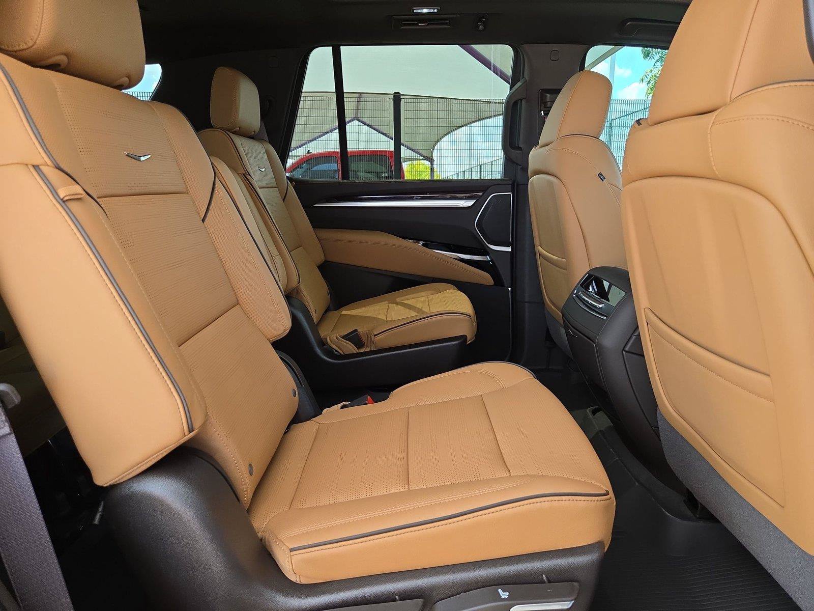 New 2026 Cadillac Escalade Luxury w/ Touring Package AWD/4WD image 30