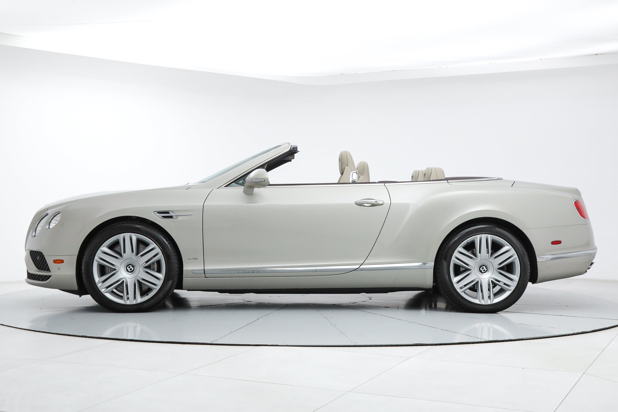 Used 2016 Bentley Continental GT AWD/4WD image 2