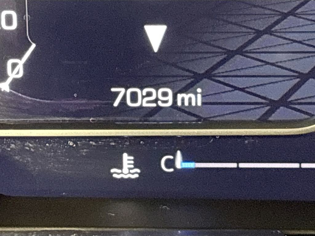 Used 2025 GMC Sierra 2500 SLE w/ SLE Value Package; image 23