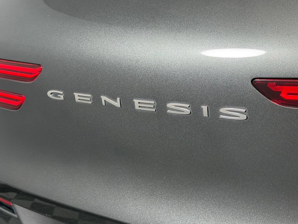Used 2025 Genesis Electrified GV70 AWD/4WD image 12