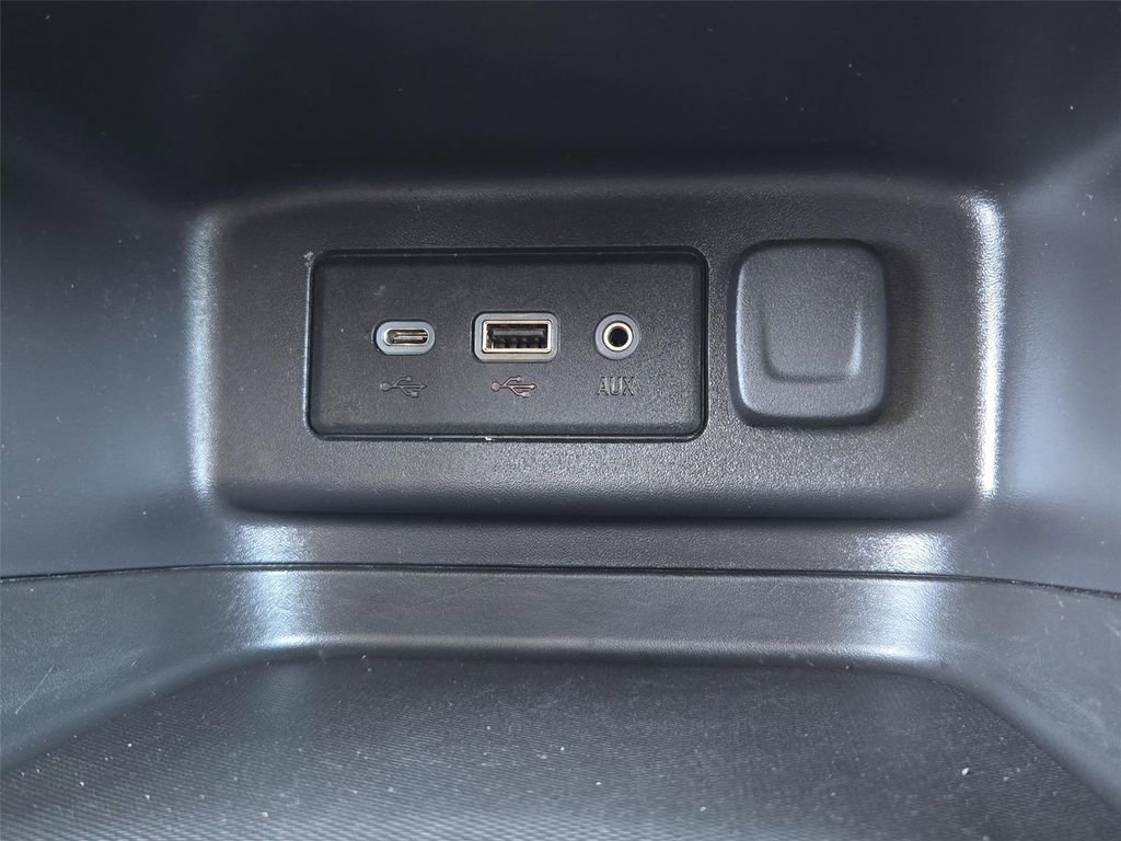 Used 2021 Chevrolet Equinox LS w/ LS Convenience Package FWD image 35