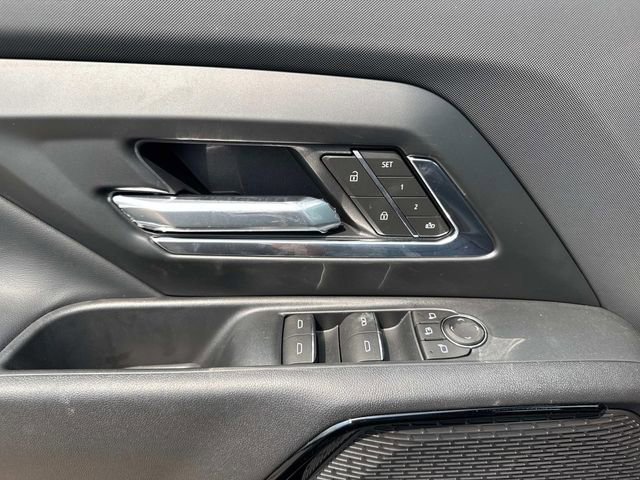 New 2025 Chevrolet Silverado EV LT image 12