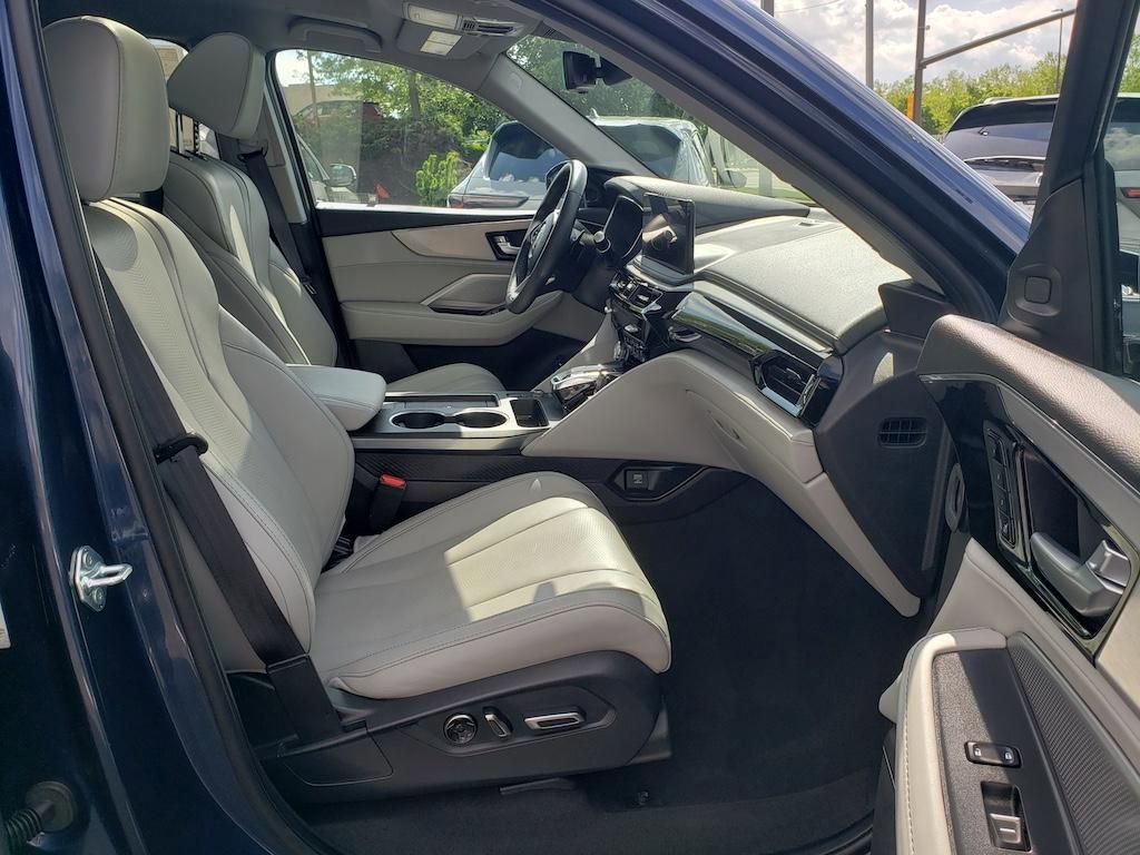 Certified 2025 Acura MDX SH-AWD w/ Technology Package image 22