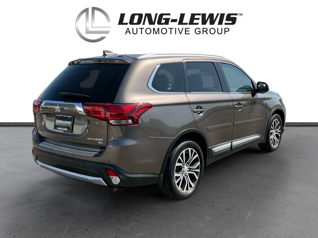 Used 2017 Mitsubishi Outlander SEL image 7