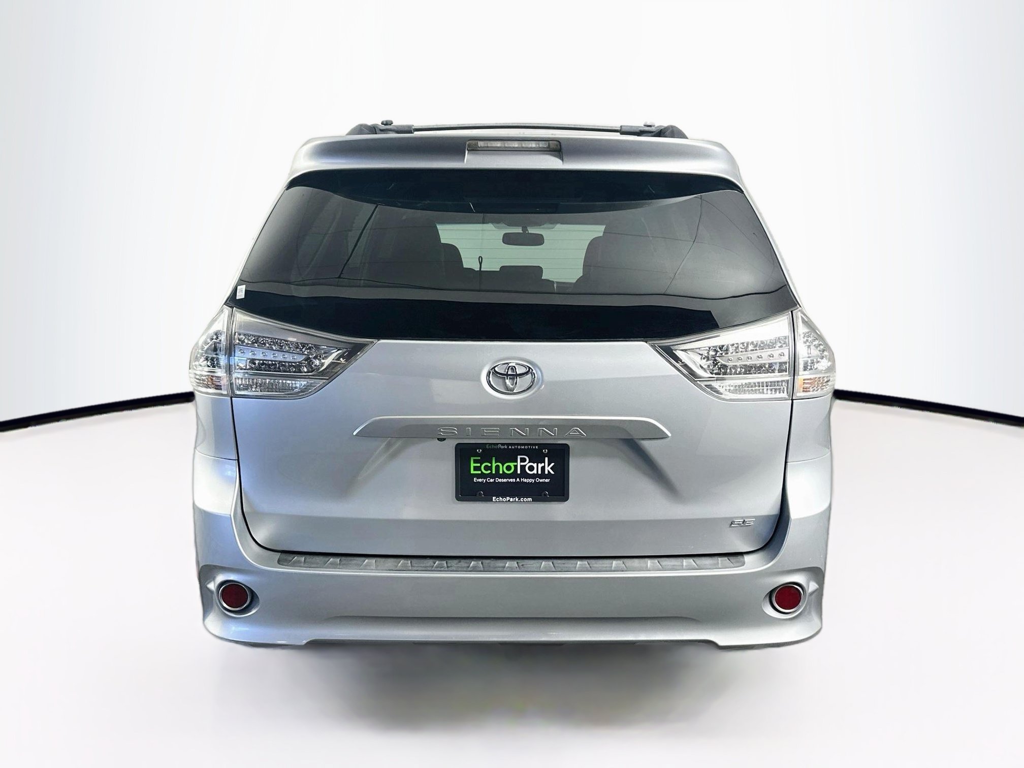 Used 2015 Toyota Sienna SE Premium FWD image 7