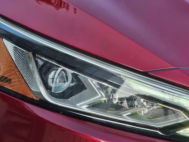 Used 2020 Nissan Altima 2.5 SR w/ Premium Package FWD video 4