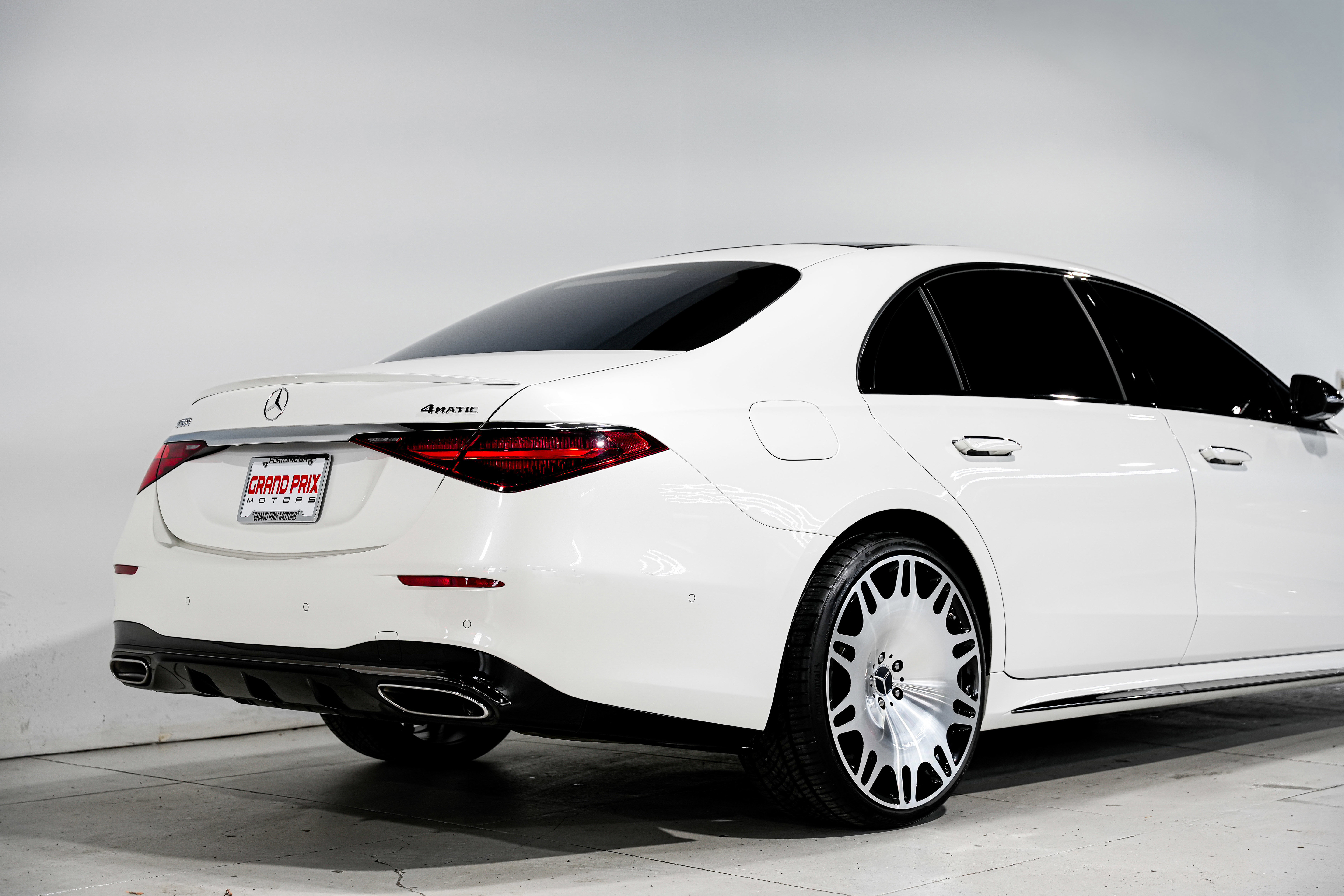 Used 2023 Mercedes-Benz S 580 4MATIC Sedan image 46