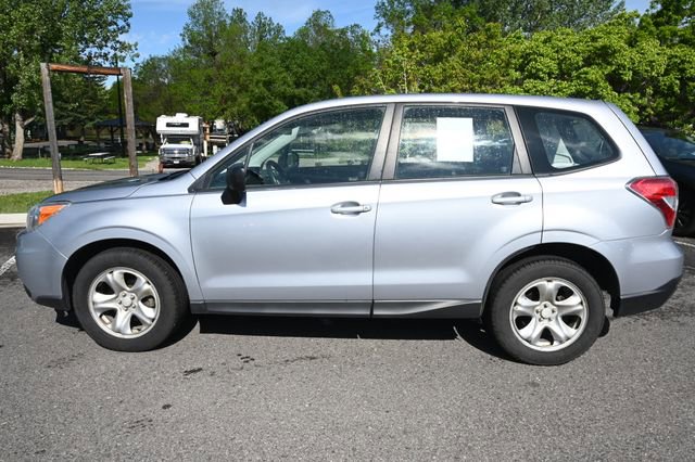 Used 2015 Subaru Forester 2.5i AWD/4WD image 2