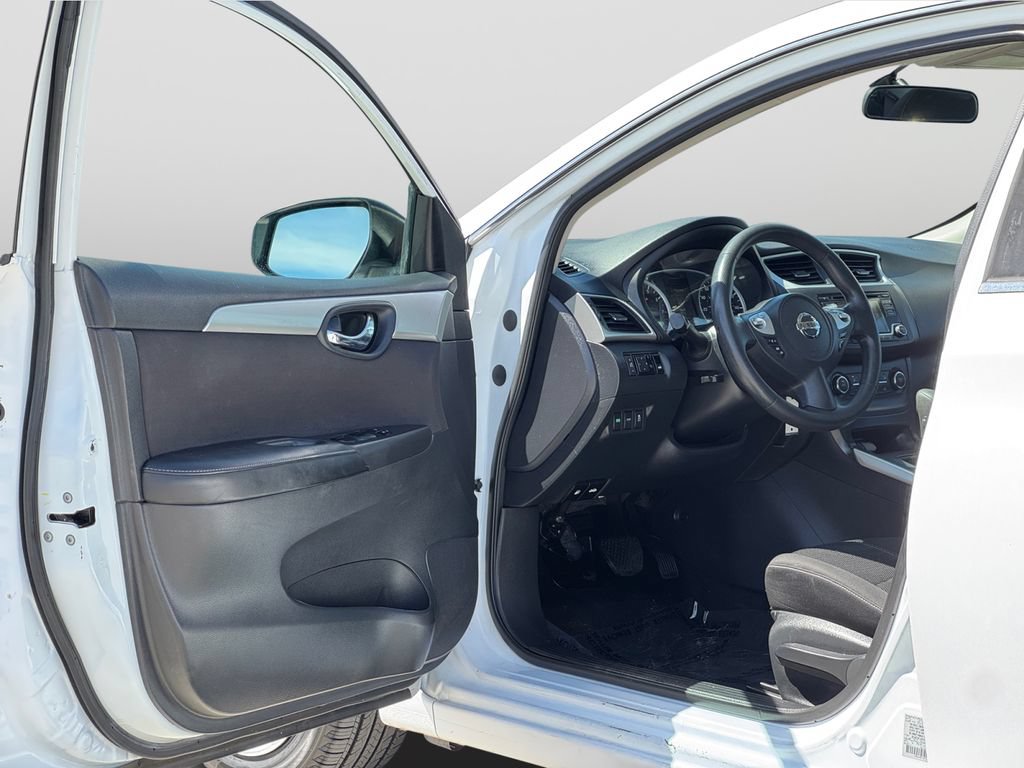 Used 2018 Nissan Sentra S FWD image 8
