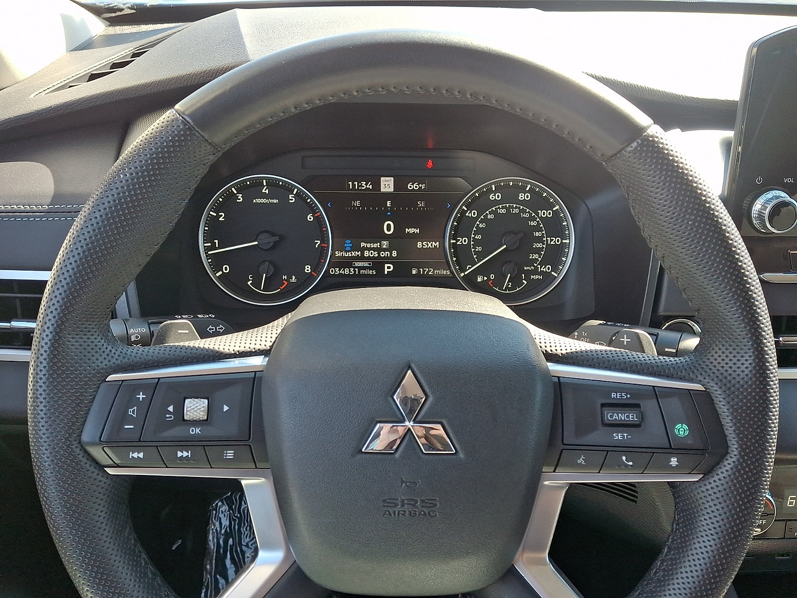 Used 2023 Mitsubishi Outlander SE AWD/4WD image 19