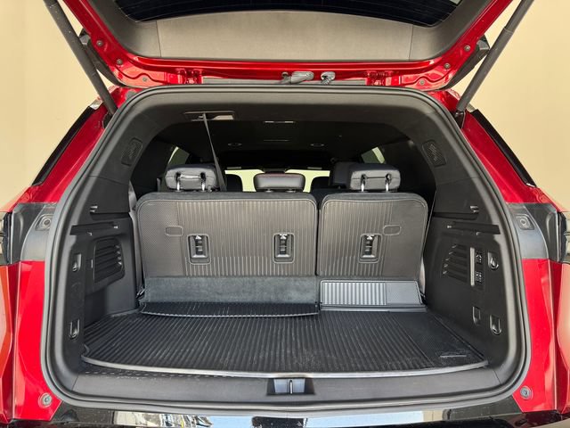 Used 2026 Chevrolet Traverse RS w/ LPO, Floor Liner Package FWD image 8