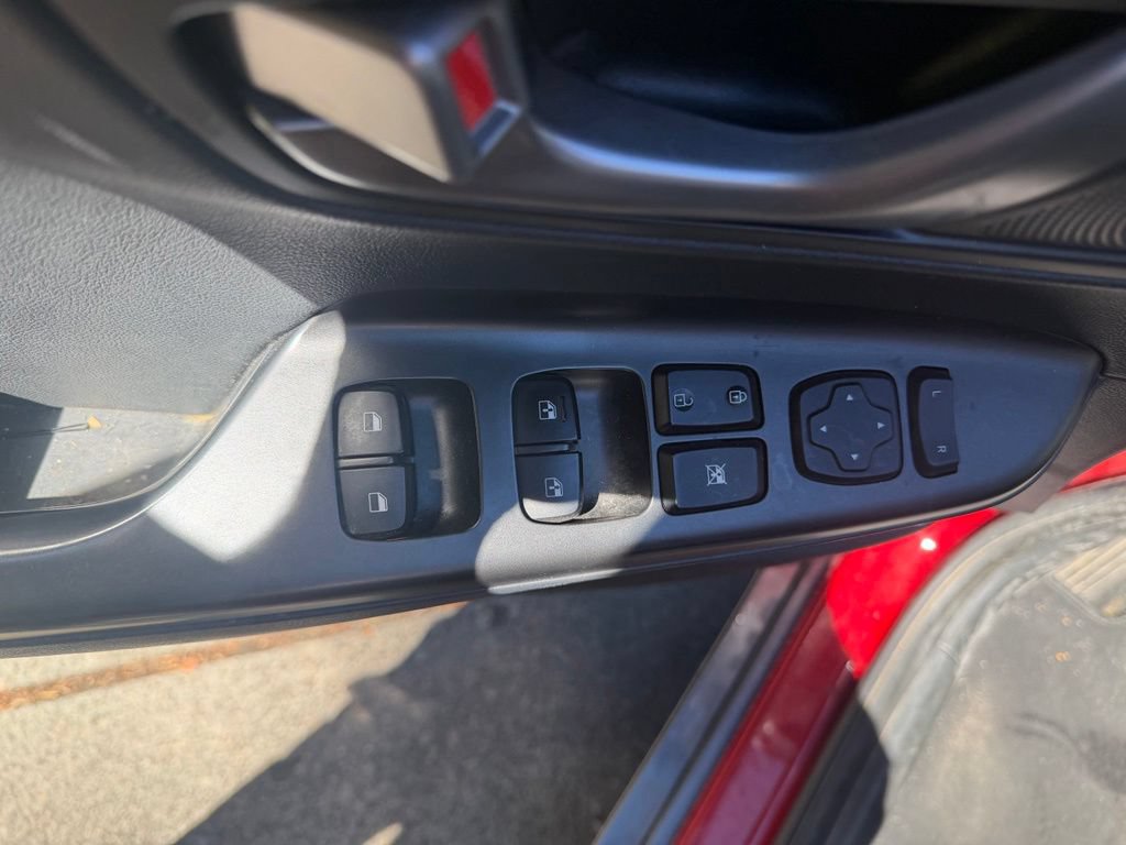 Used 2021 Hyundai Kona Limited w/ Cargo Package AWD/4WD image 13