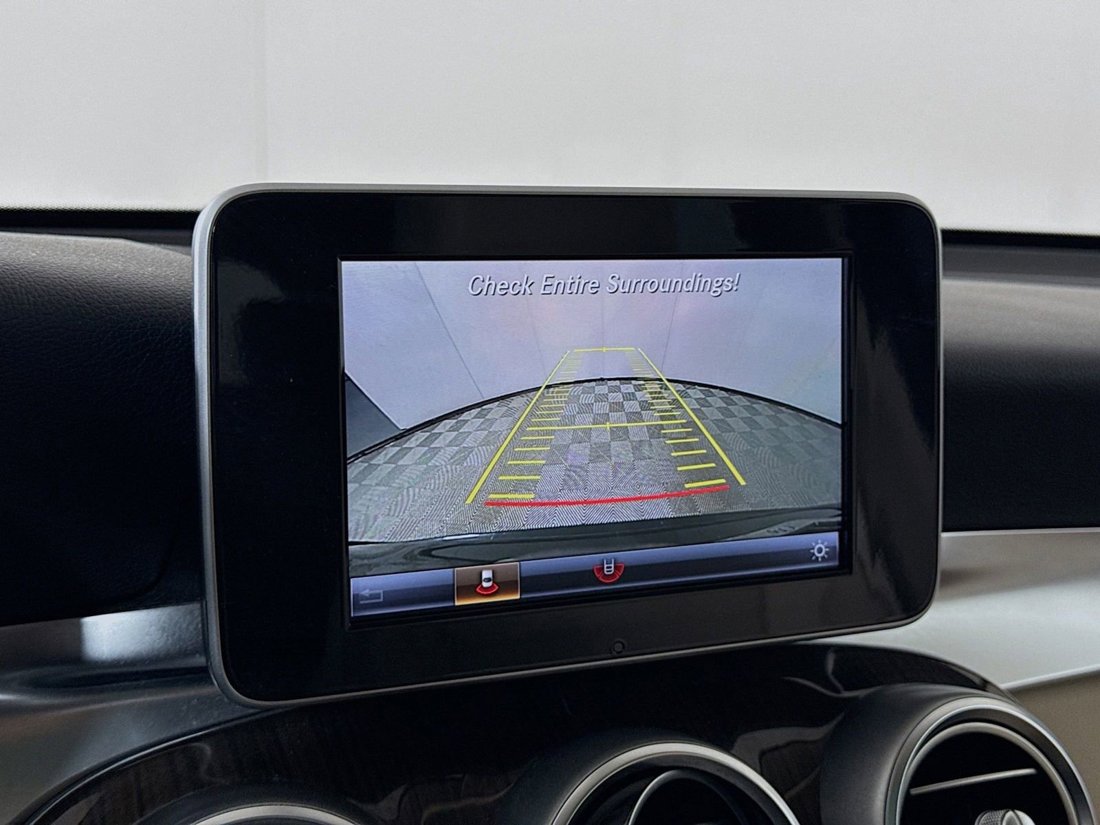 Used 2018 Mercedes-Benz GLC 300 4MATIC image 18