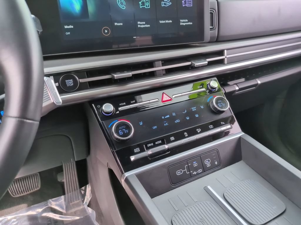 Used 2025 Hyundai Santa Fe SEL AWD/4WD image 27