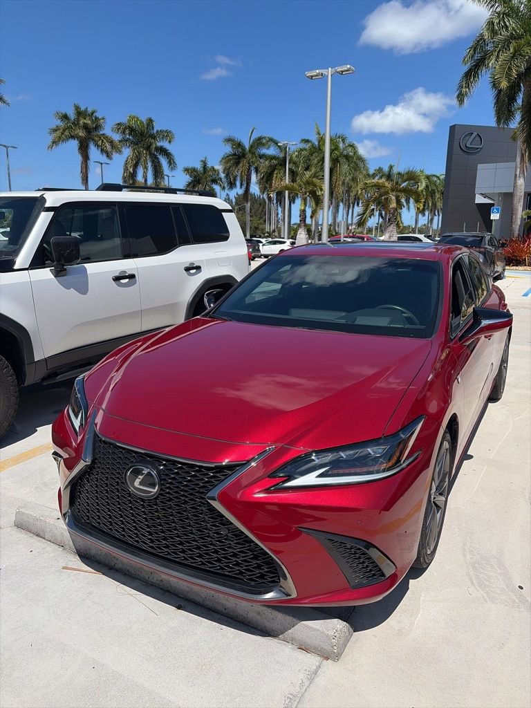 Used 2019 Lexus ES 350 F Sport w/ Accessory Package 2 FWD image 4