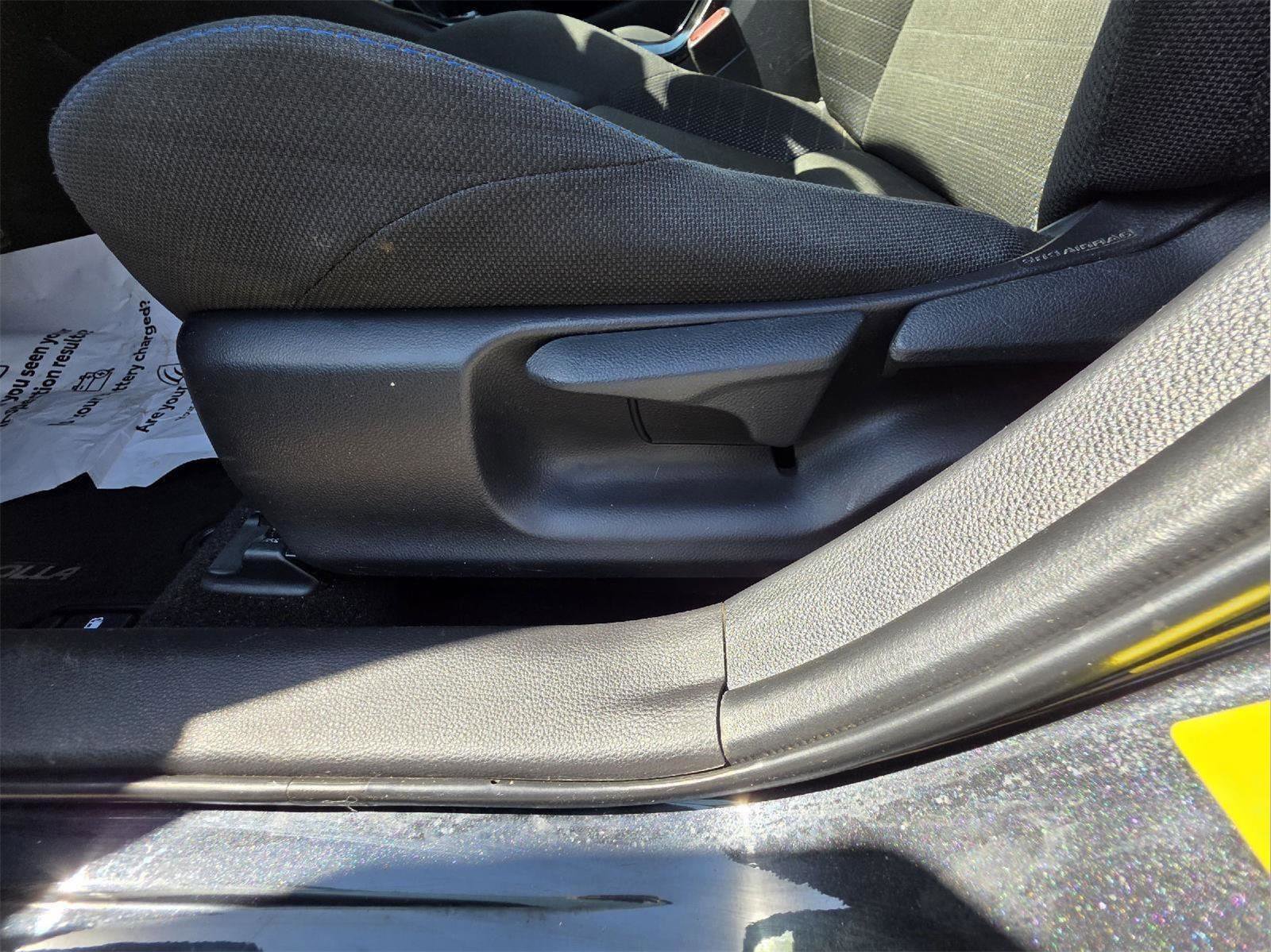 Used 2022 Toyota Corolla SE image 13