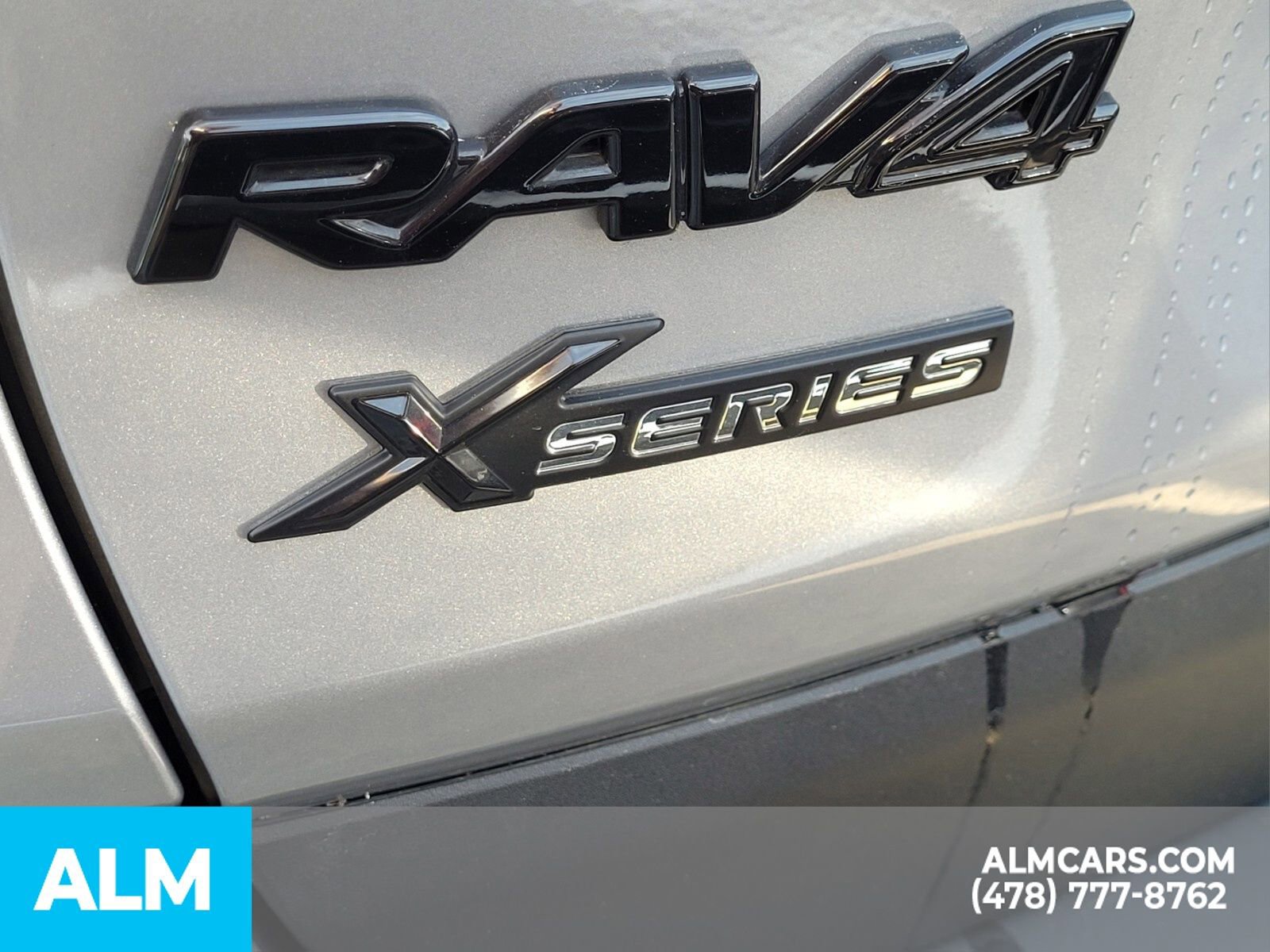 Used 2025 Toyota RAV4 XLE image 16