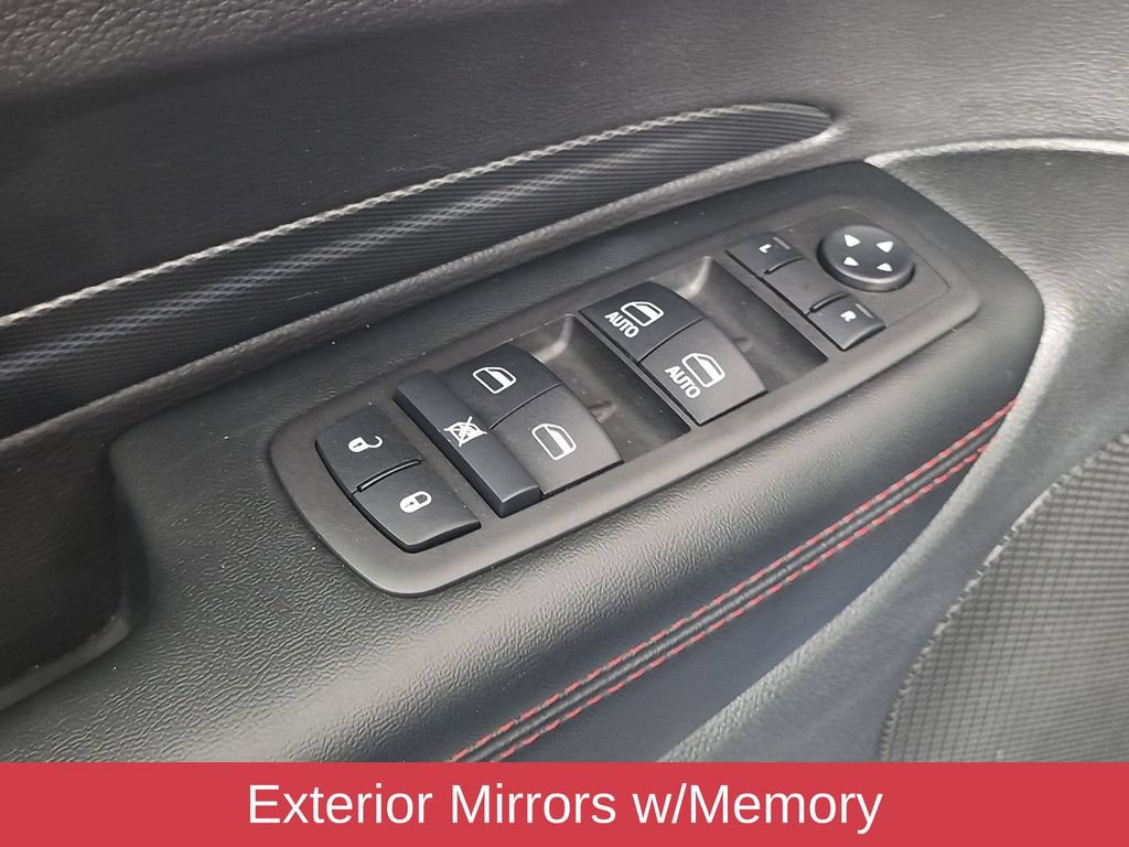Used 2025 Dodge Durango GT AWD/4WD image 15