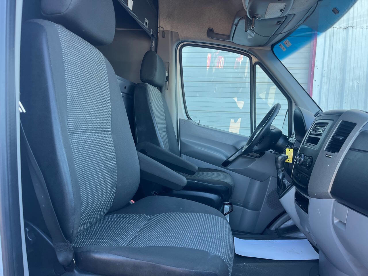 Used 2010 Freightliner Sprinter 2500 image 22