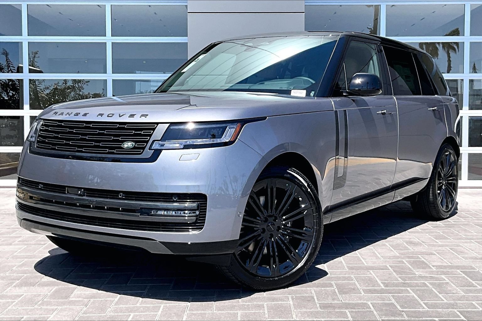 New 2026 Land Rover Range Rover Long Wheelbase SE