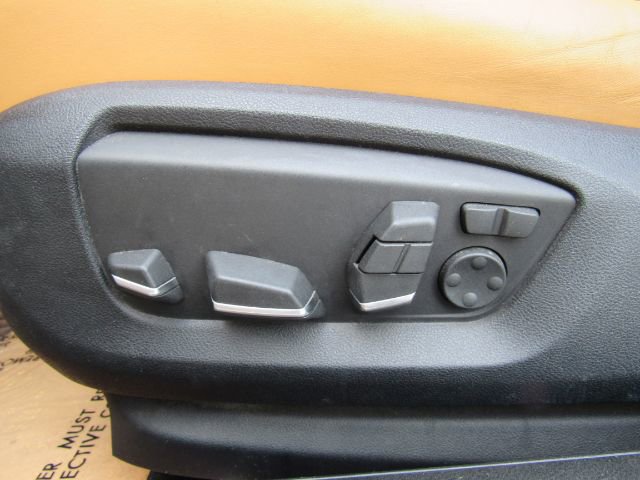 Used 2013 BMW ALPINA B7 xDrive w/ Driver Assistance Pkg image 16