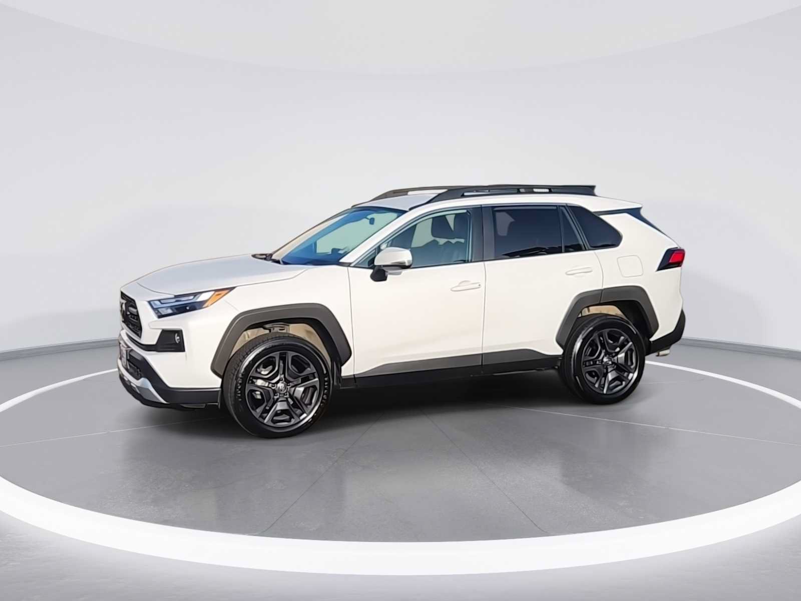 Certified 2024 Toyota RAV4 Adventure AWD/4WD image 4
