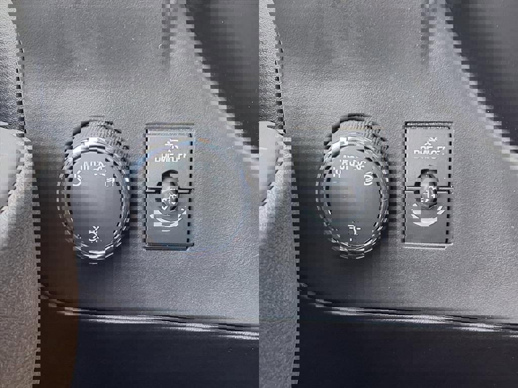 New 2025 Chevrolet Express 3500 w/ Power Convenience Package image 9