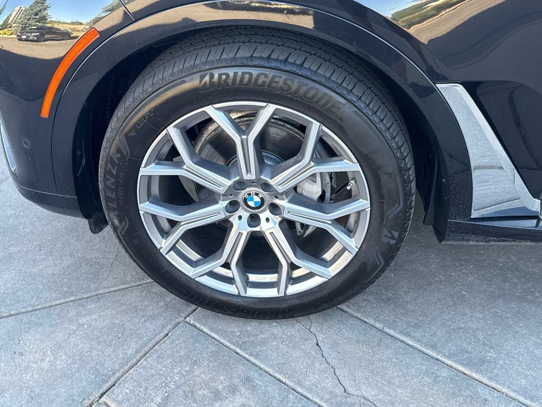 Used 2019 BMW X7 xDrive40i w/ Luxury Seating Package AWD/4WD image 11
