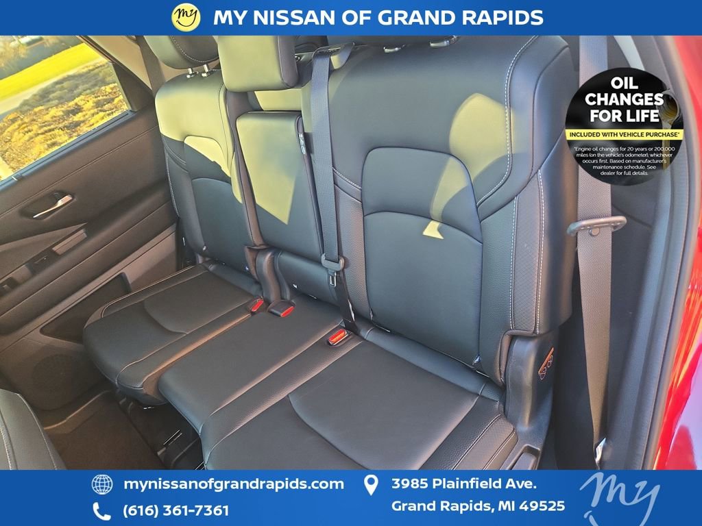 Used 2023 Nissan Pathfinder SL image 58