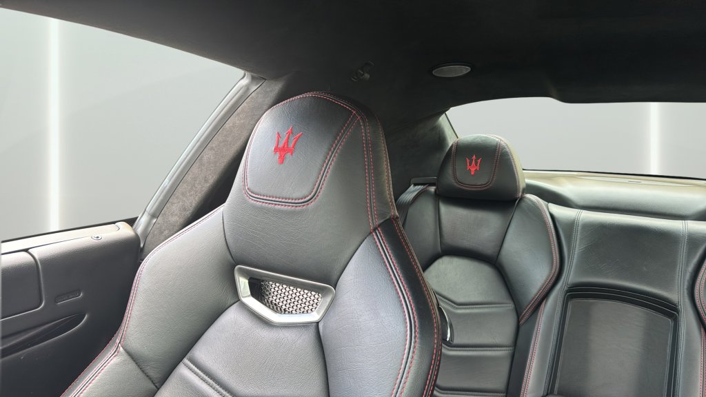 Used 2013 Maserati GranTurismo Sport RWD image 23