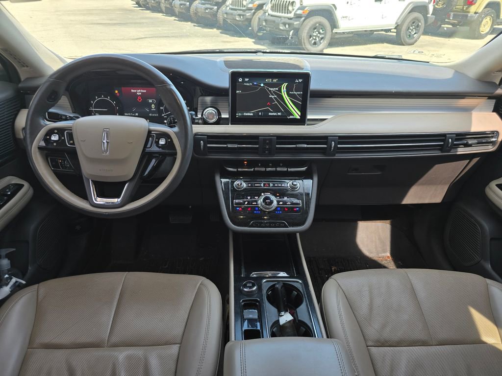 Used 2022 Lincoln Corsair FWD w/ Premium Package image 5