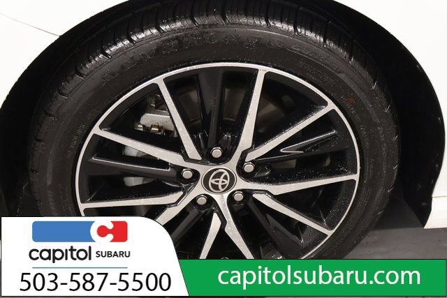 Used 2021 Toyota Camry SE w/ Cold Weather Package image 8