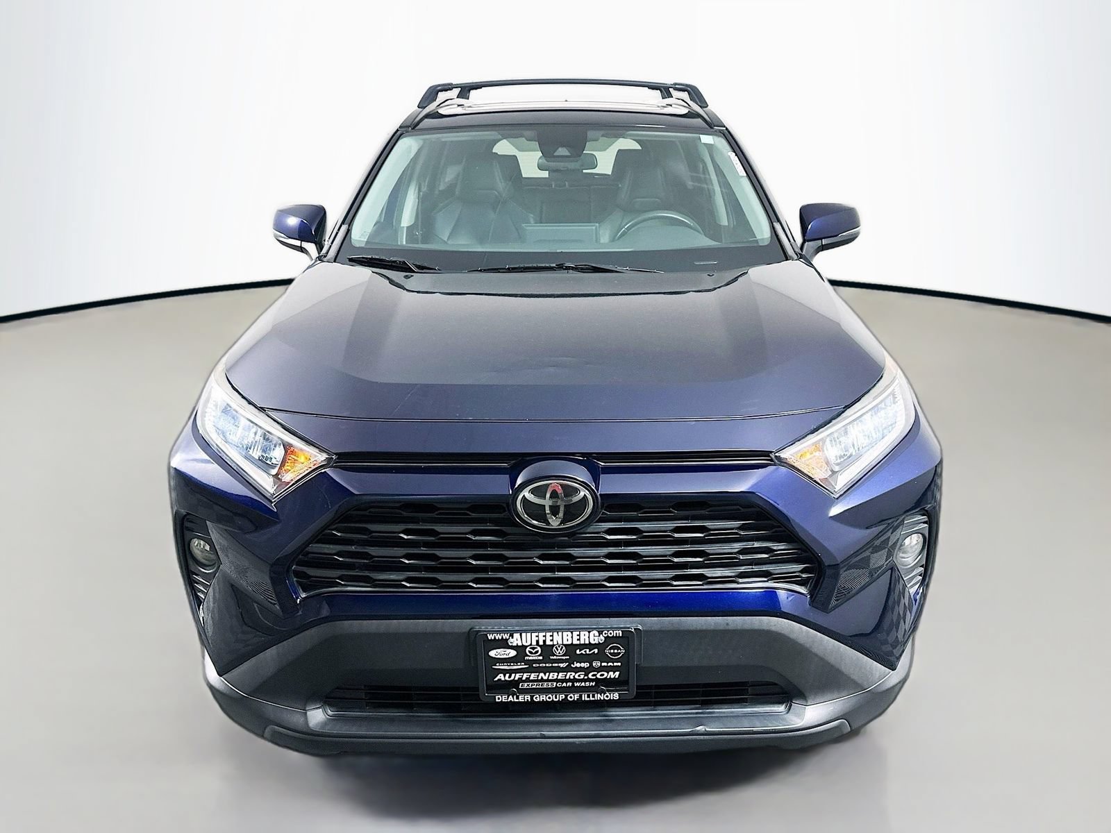 Used 2019 Toyota RAV4 XLE Premium FWD image 2