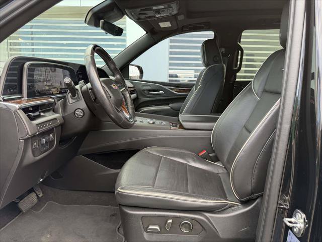Used 2023 Cadillac Escalade Premium Luxury w/ Performance Package AWD/4WD image 20