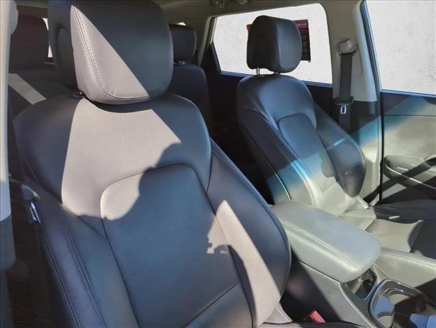 Used 2017 Hyundai Santa Fe Limited image 26
