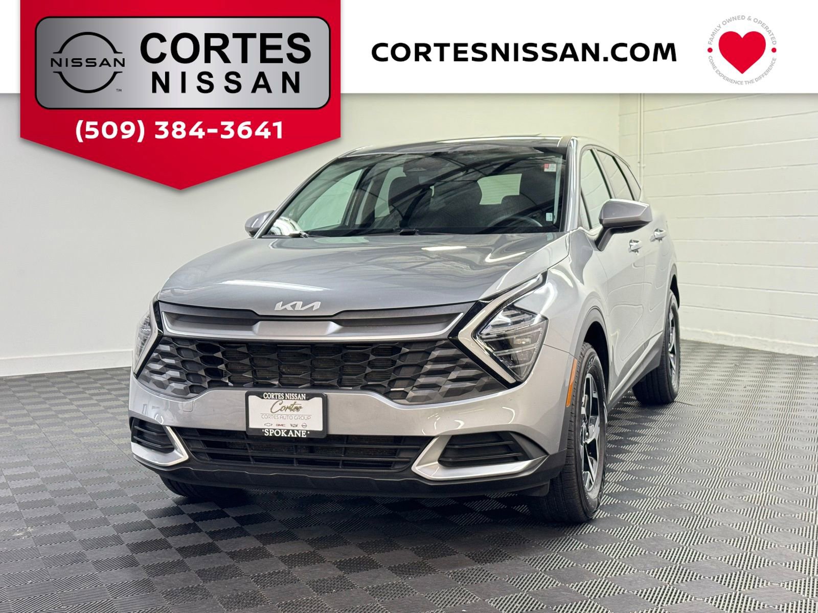 Used 2024 Kia Sportage LX image 1