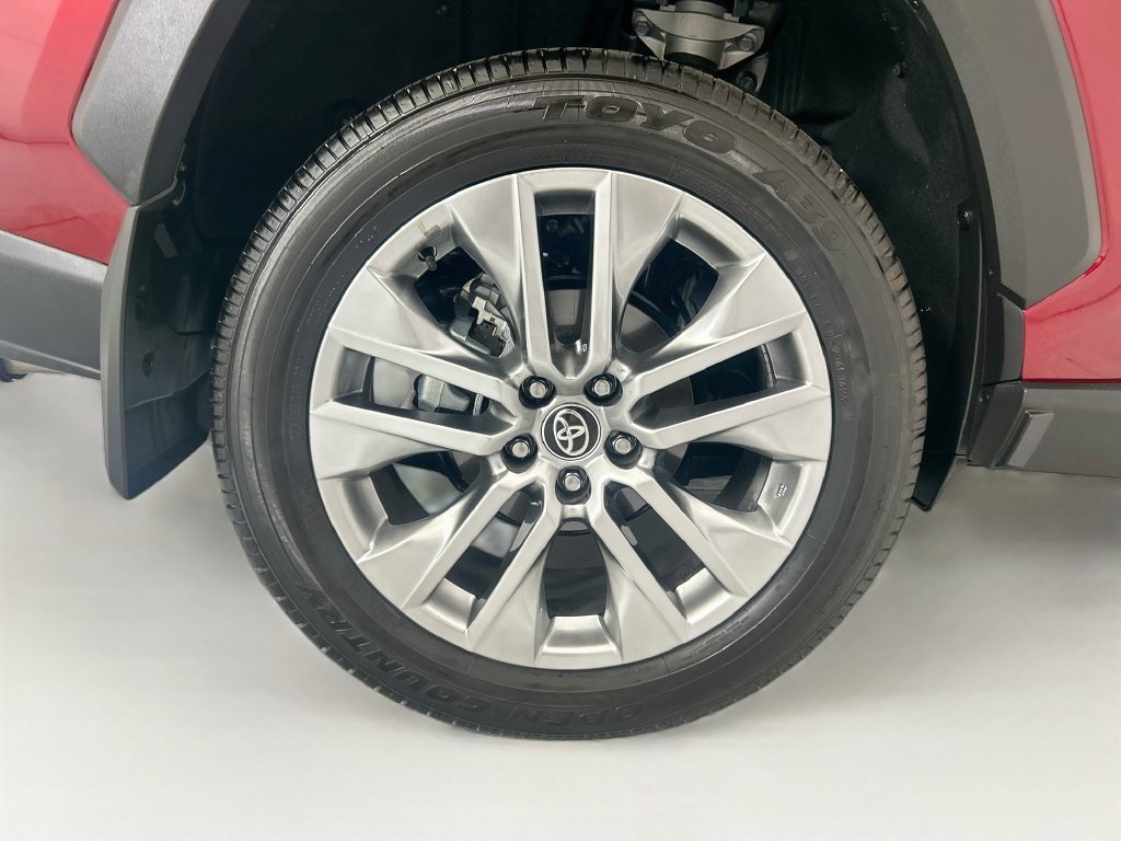 Used 2025 Toyota RAV4 Limited w/ Advanced Technology Package FWD image 32